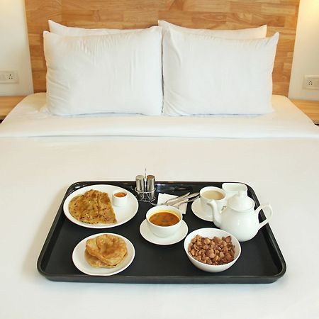 Hotel Oyo 11312 Aero Capital Nowe Delhi Zewnętrze zdjęcie